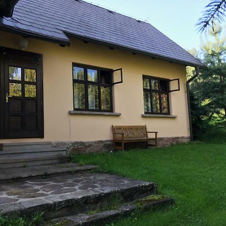 Samostatný mezonetový apartmán s dvěmi ložnicemi a vlastní krytou terasou a sdíleným bazénem Rudník Esterno foto